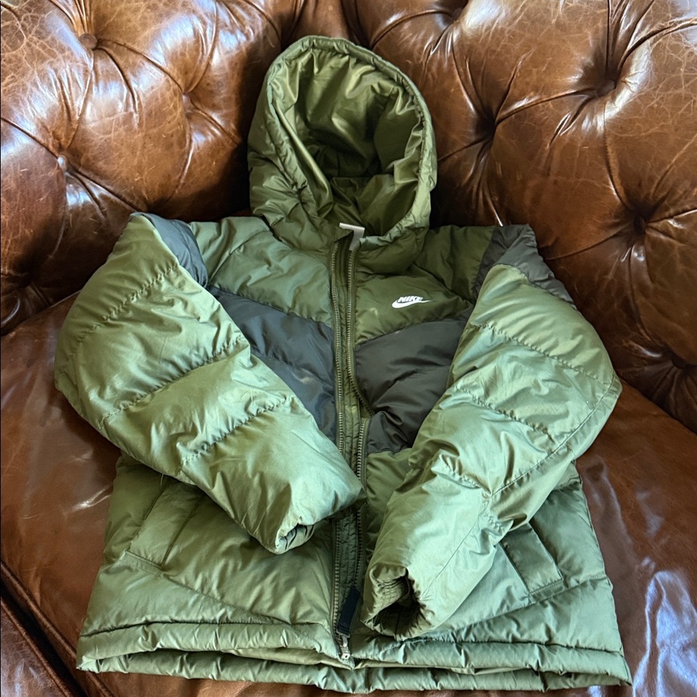 Nike Kids Green Puffer Jacket - Picture 3 of 3